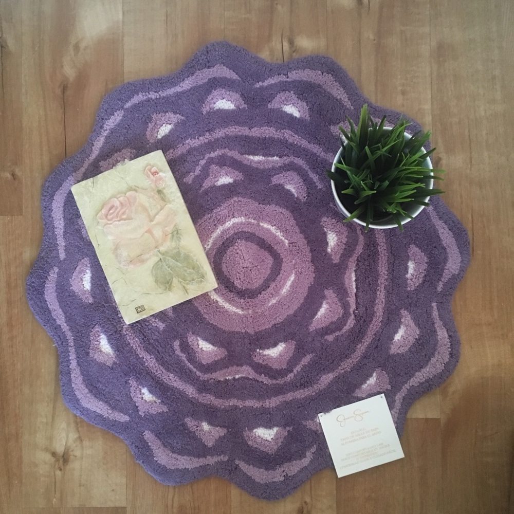 NWT Jessica Simpson Medallion Bath Rug | 26” x 26”